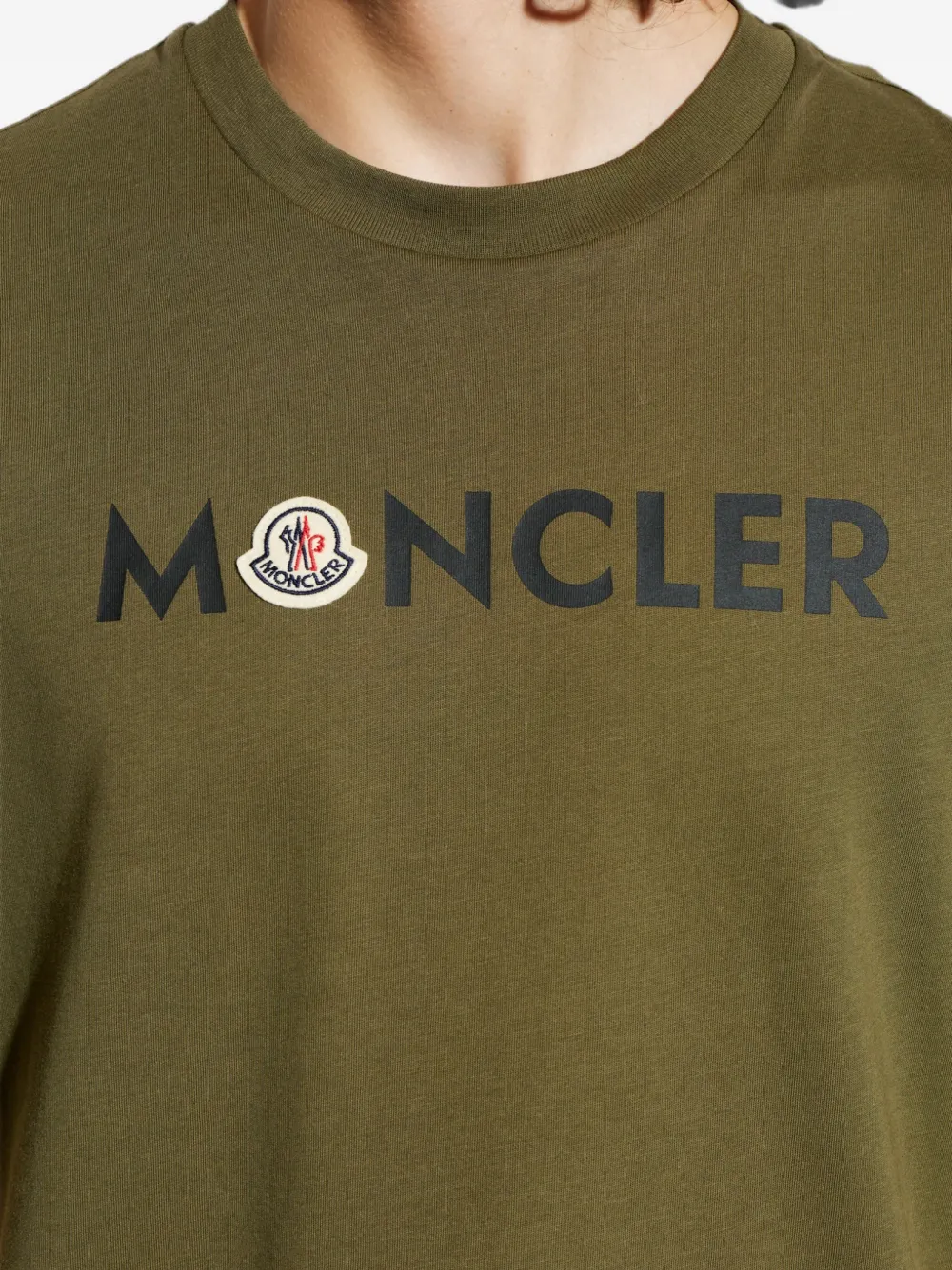 Moncler Katoenen T-shirt met logo Groen