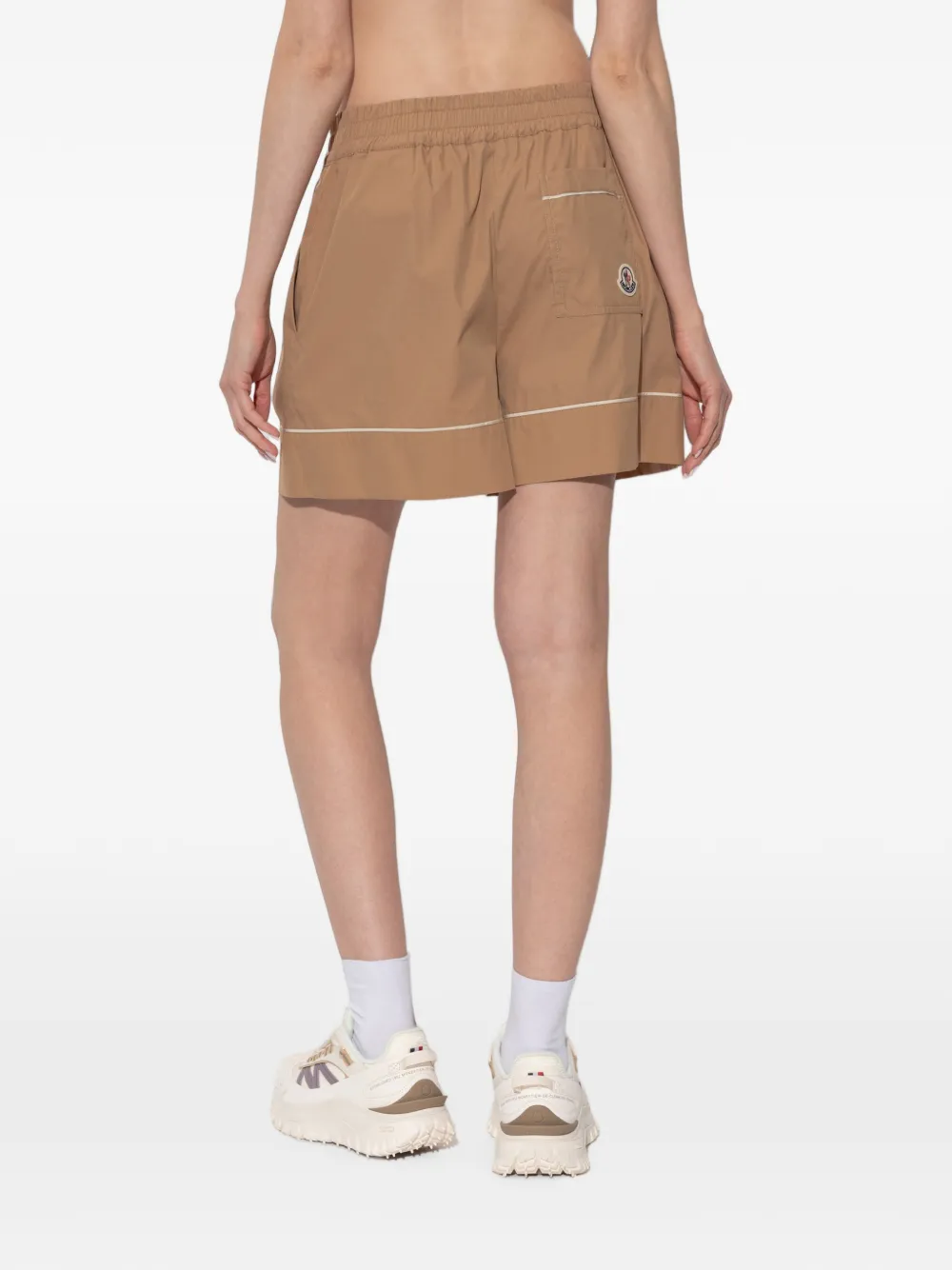 Moncler Formele shorts van katoenblend Bruin