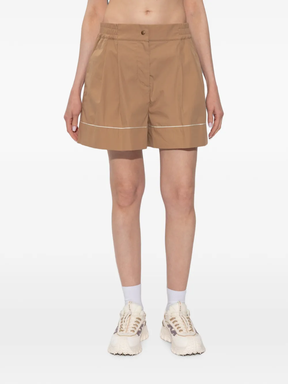 Moncler Formele shorts van katoenblend Bruin
