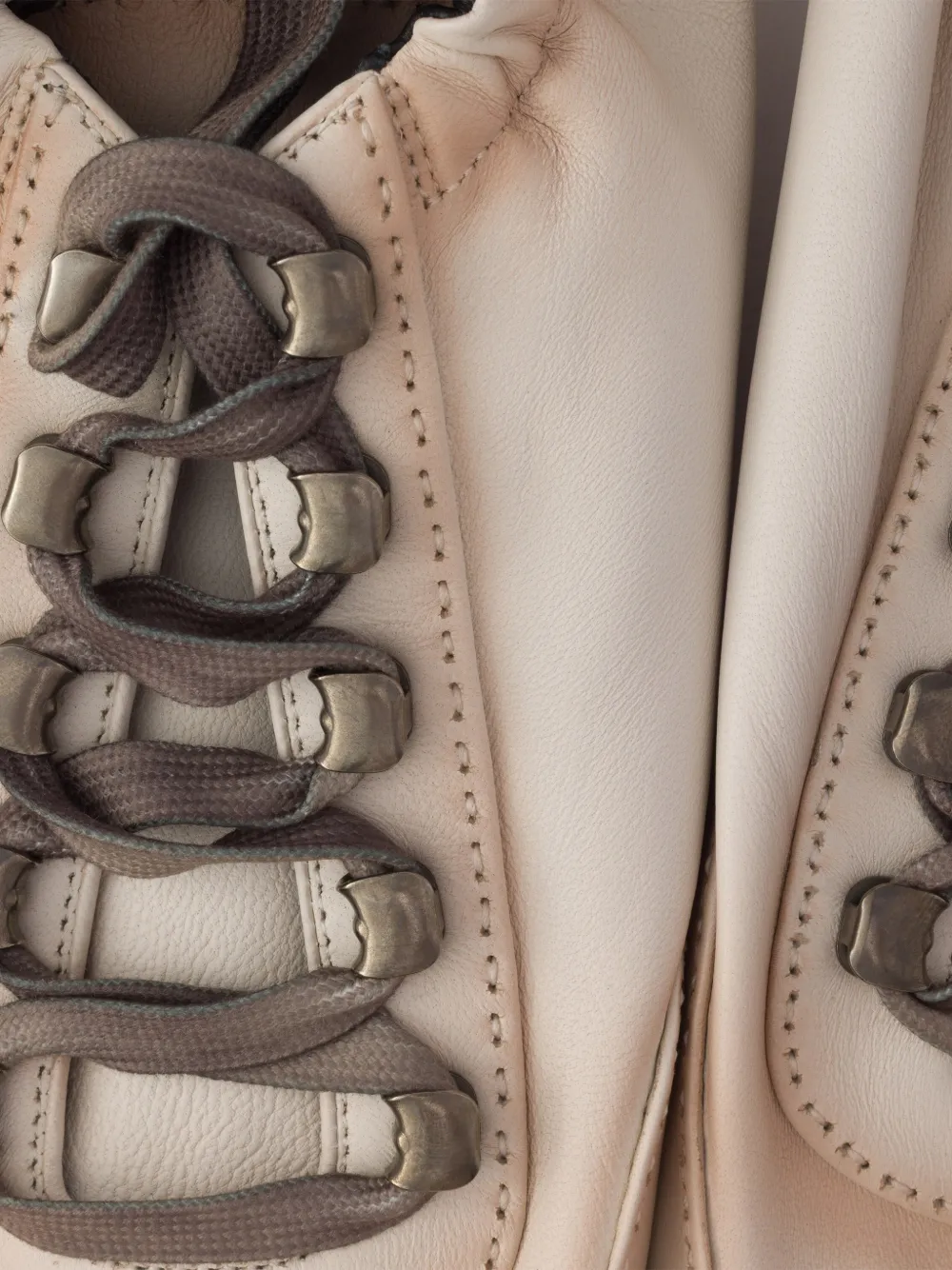 Prada Collaps nappa leren sneakers met haken Beige