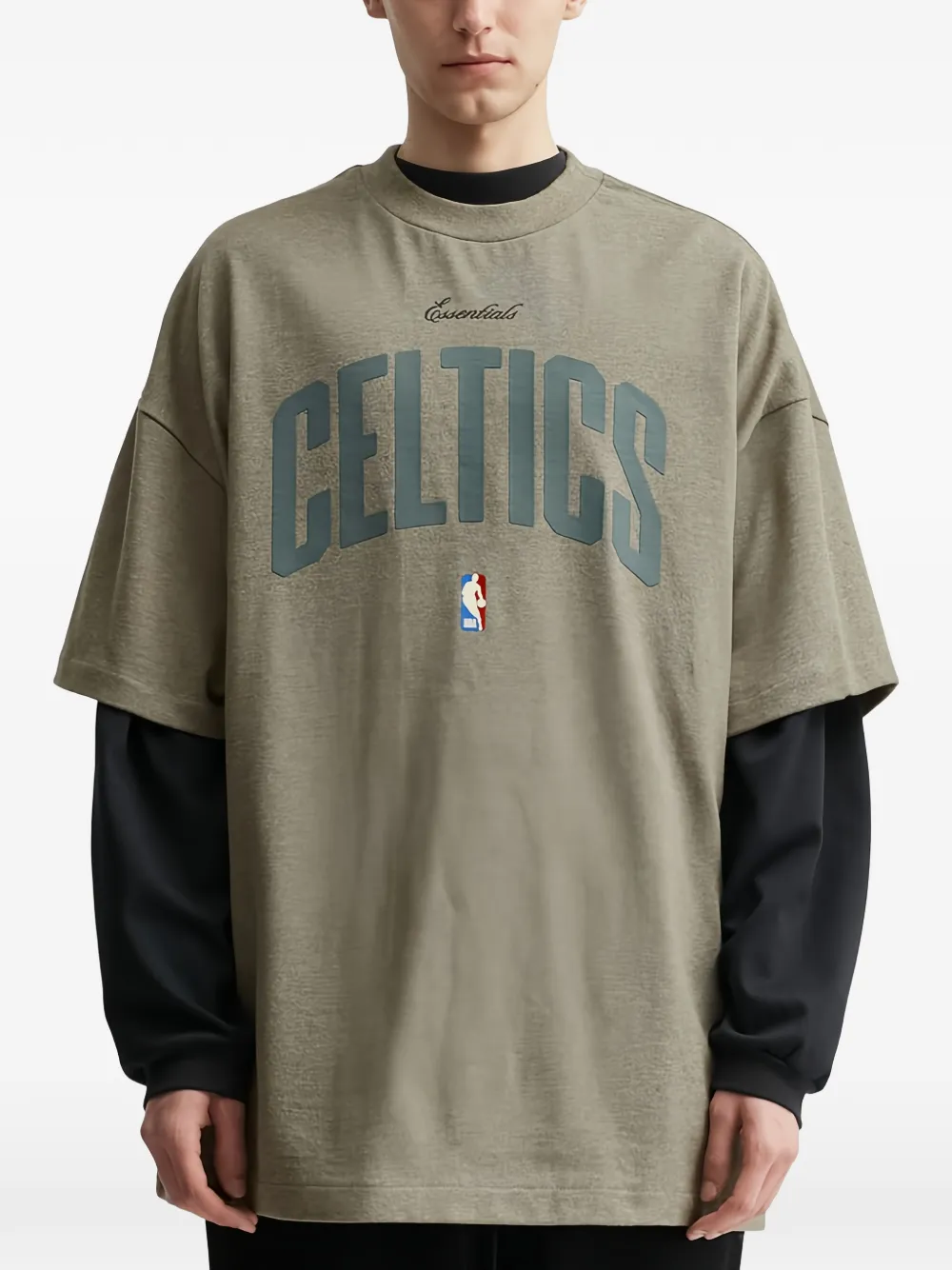 FEAR OF GOD ESSENTIALS Celtics Essentials T-shirt Grijs