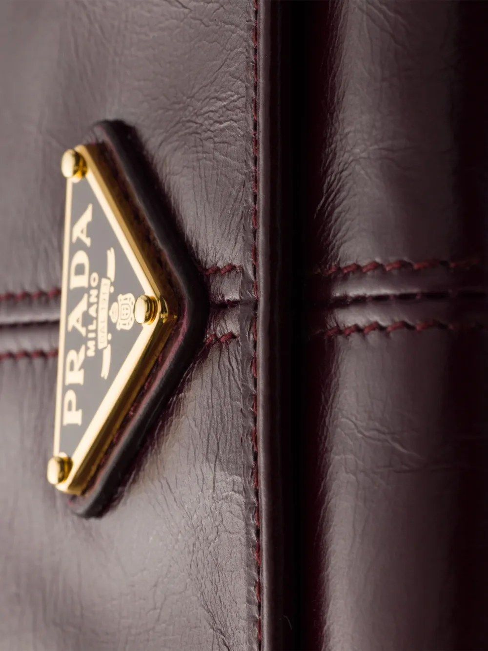 Prada Leren portemonnee met schouderband Rood