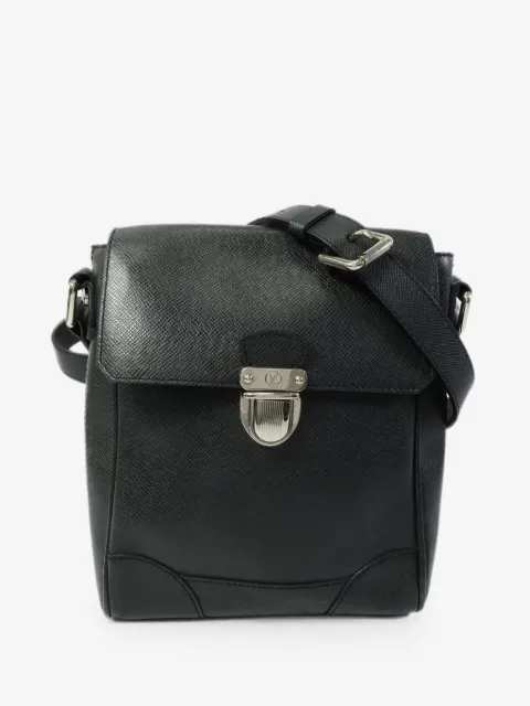 Louis Vuitton Pre-Owned Taiga Luka shoulder bag