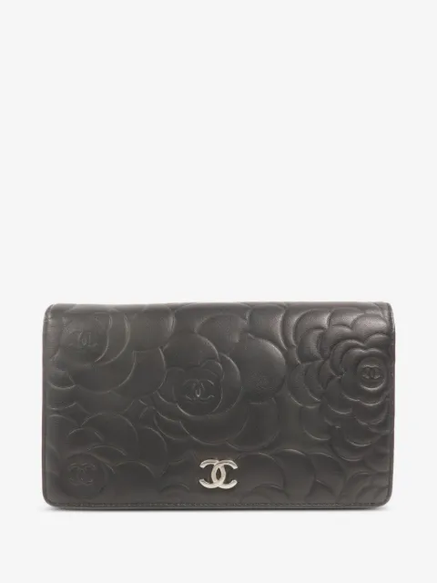 CHANEL Pre-Owned Camellia leather wallet