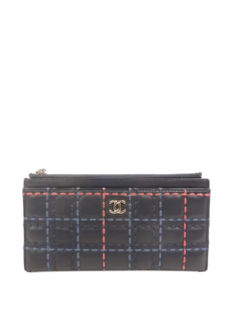 CHANEL Pre-Owned cartera capitonada con logo CC