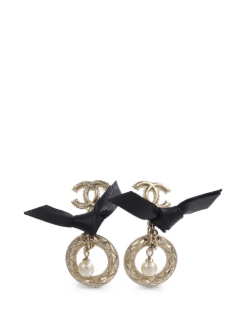CHANEL Pre-Owned CC bow-detail earrings