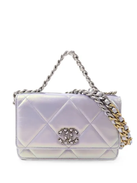 CHANEL Pre-Owned 19 quilted leather shoulder bag