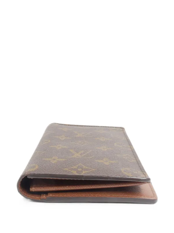 Louis Vuitton Pre-owned Brazza Monogram Wallet in Brown