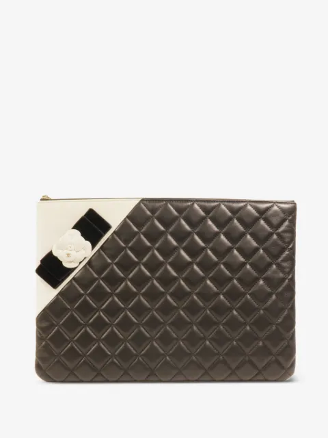 CHANEL Pre-Owned Matelasse Camellia clutch bag