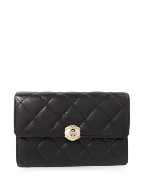 CHANEL Pre-Owned CC turn-lock quilted wallet