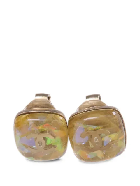 CHANEL Pre-Owned aretes de clip con logo CC