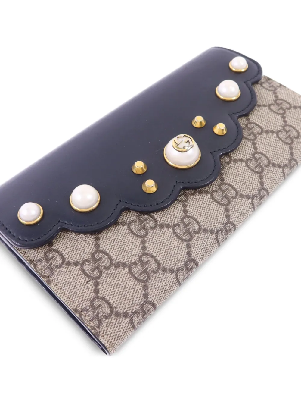 Gucci Pre-owned GG Supreme Scalloped Wallet in Neutrals, view 4