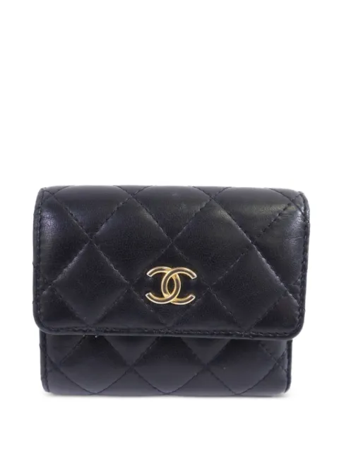 CHANEL Pre-Owned cartera capitonada con logo CC