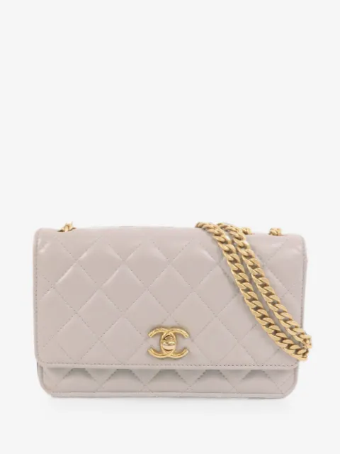 CHANEL Pre-Owned bolsa de hombro con motivo CC entrelazado