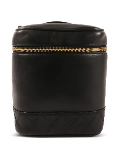 CHANEL Pre-Owned CC quilted makeup bag