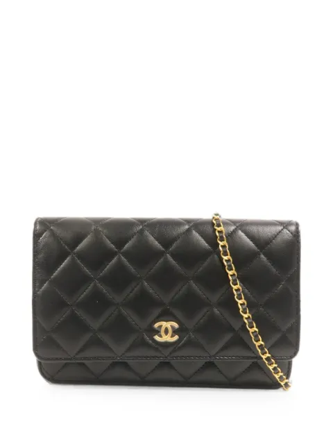 CHANEL Pre-Owned CC turn-lock shoulder bag