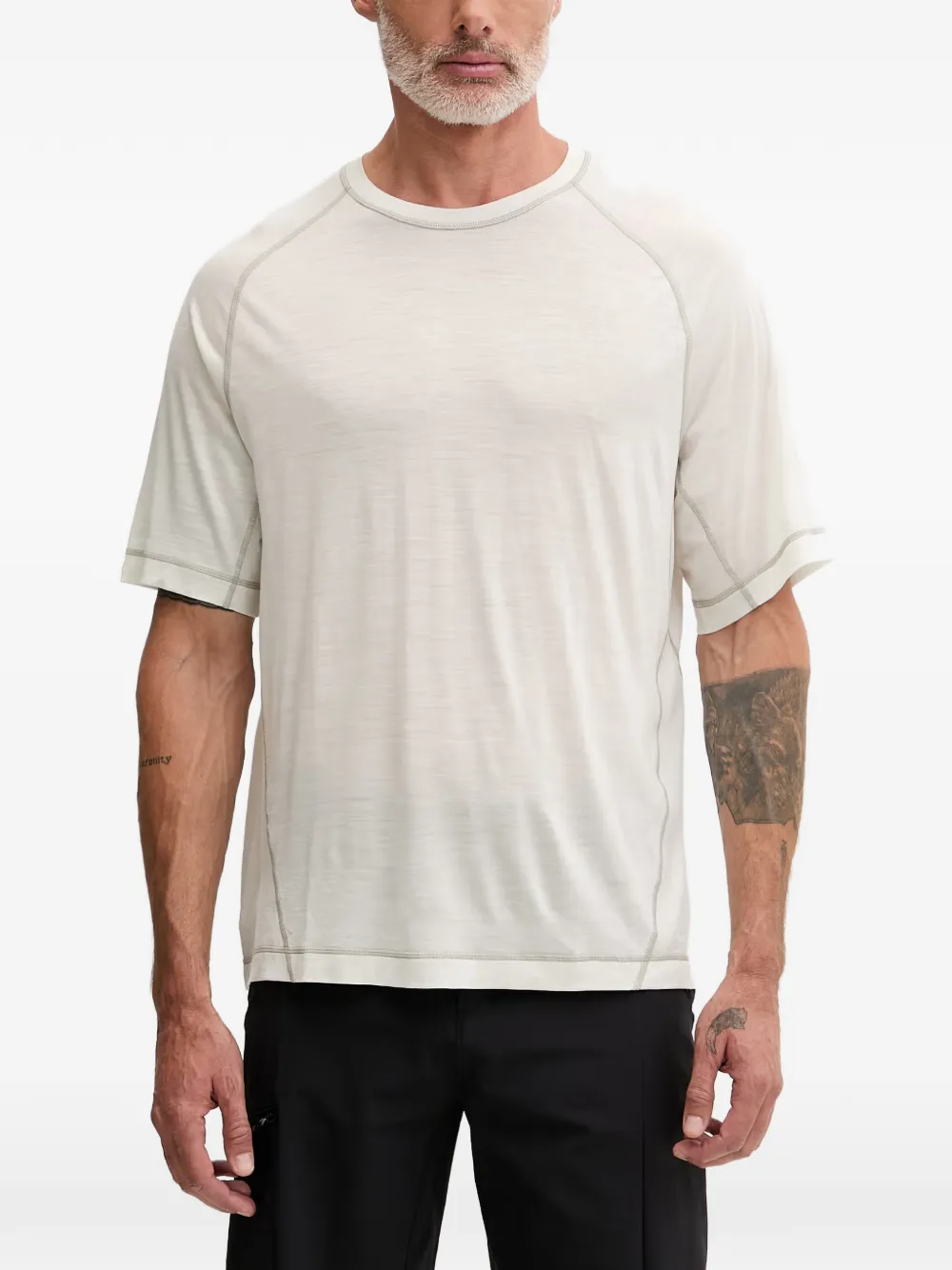 Mammut x Hiking Patrol raglan-sleeve logo-patch T-shirt - Nude