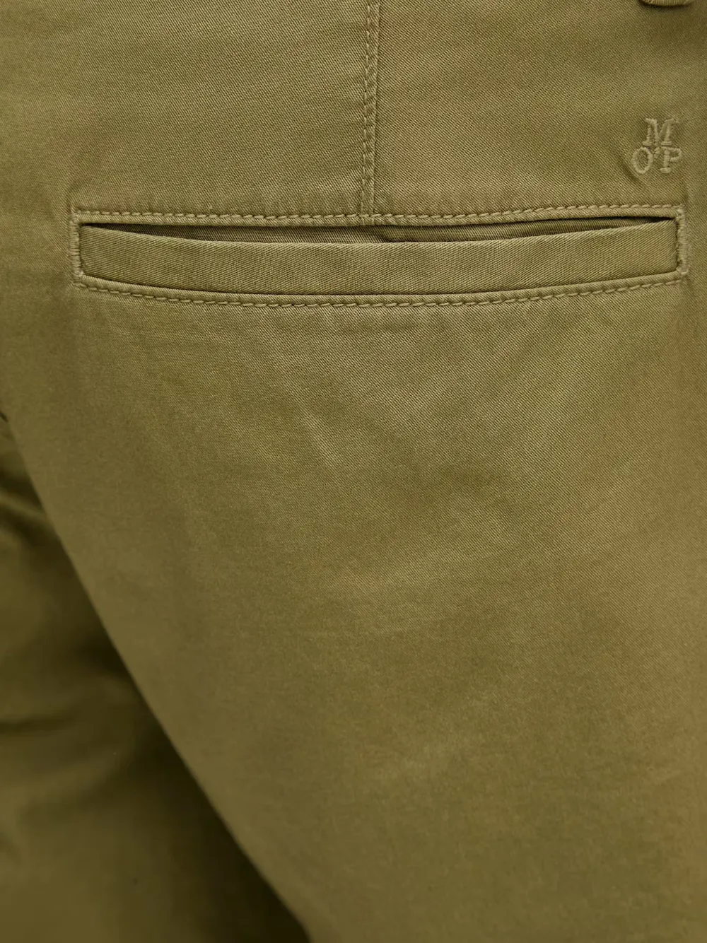 Marc O'Polo logo-embroidered chino shorts Groen