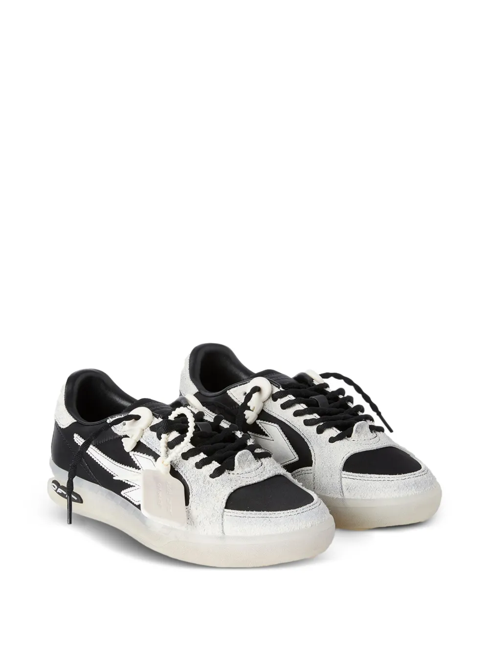 Off-White Sneakers met Arrows-patch Zwart