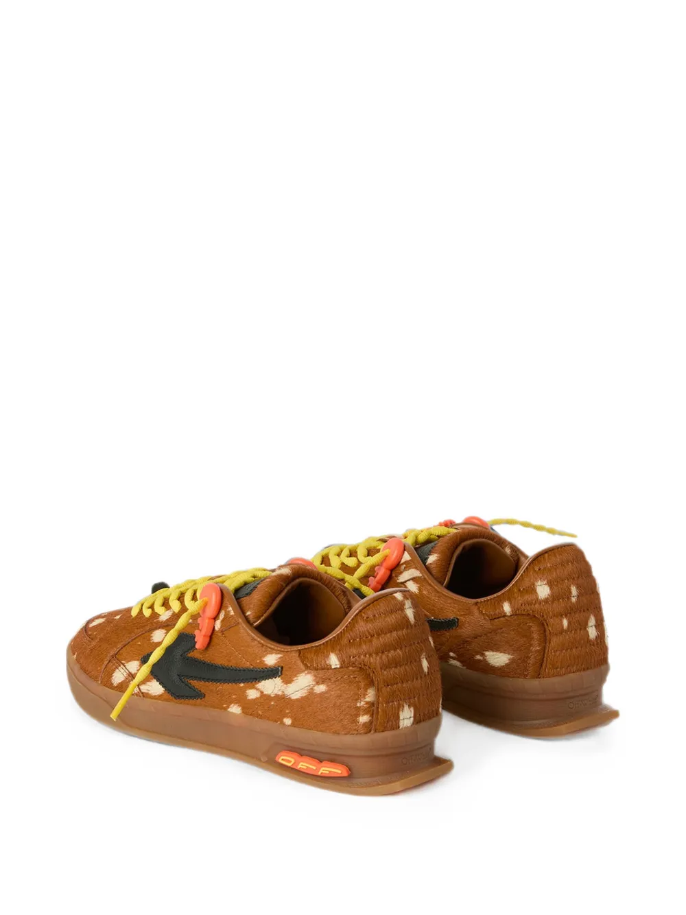 Off-White End Of Play sneakers met ponyhaar Bruin