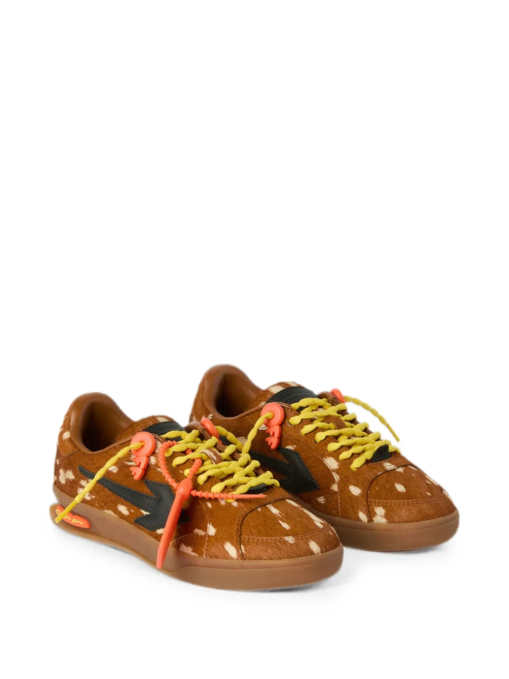 Off-White End Of Play sneakers met ponyhaar Bruin