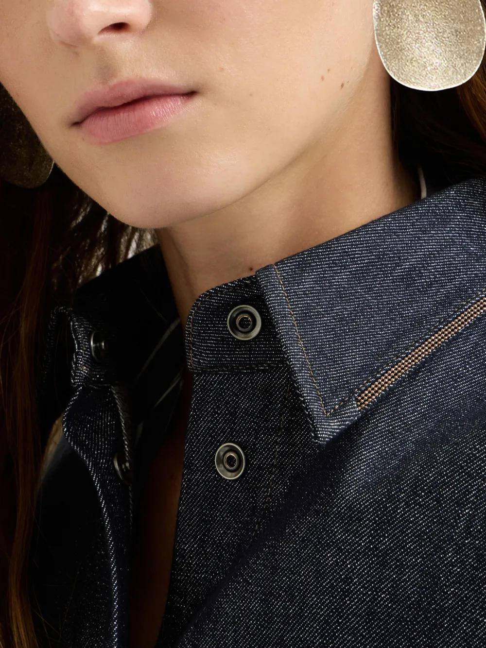 Brunello Cucinelli Denim blouse met glanzende kraag Blauw