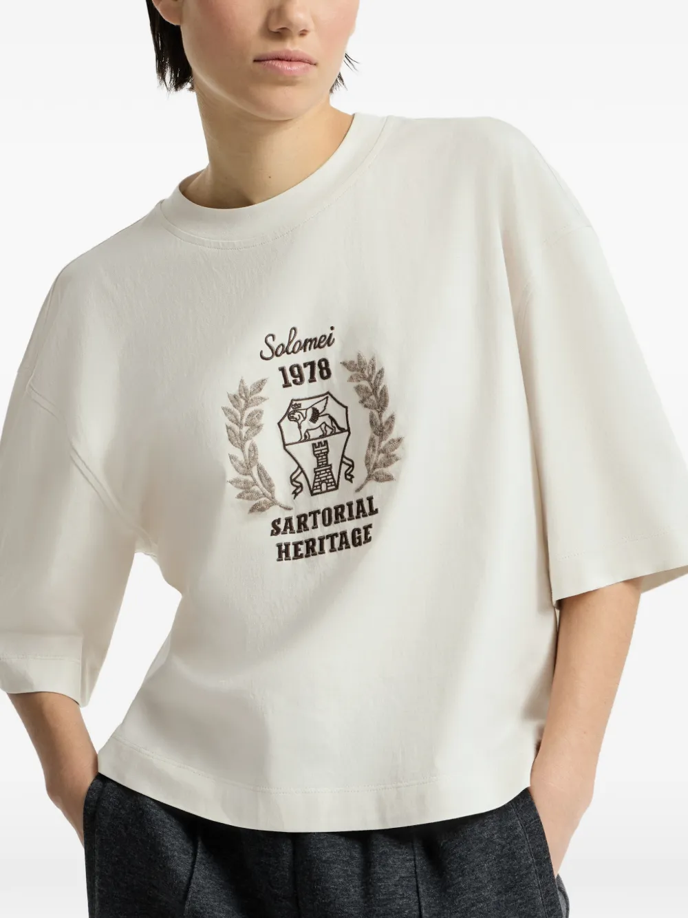 Brunello Cucinelli Jersey katoenen T-shirt met borduurwerk Beige