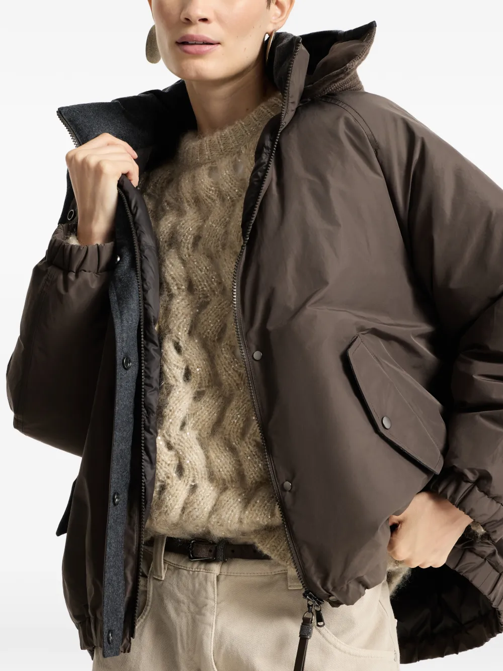 Brunello Cucinelli Techno katoenen taffeta jack met afneembare capuchon en glanzende ritssluiting Bruin
