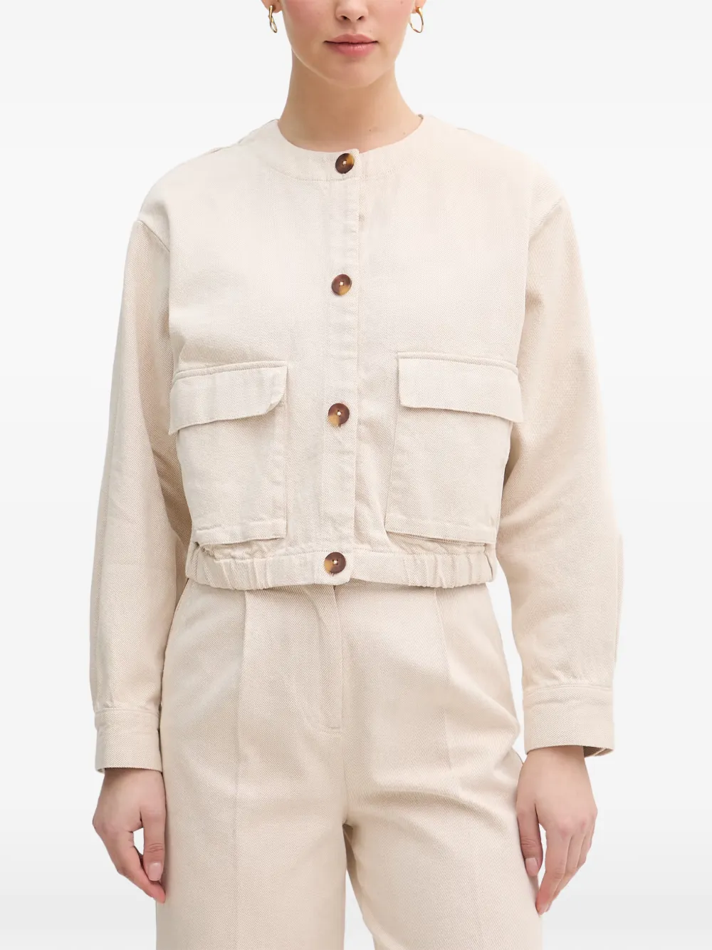 Benetton veste crop à boutonnière - Tons neutres Benetton veste crop à boutonnière - Tons neutres