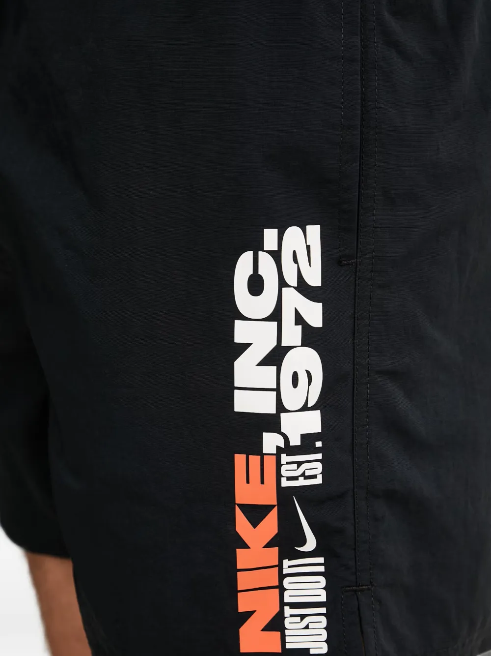 Nike logo-print drawstring-waistband swim shorts Zwart