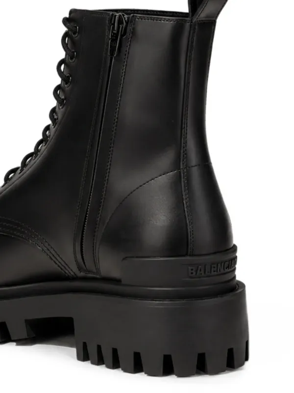 Balenciaga Strike レースアップブーツ | ブラック | FARFETCH JP