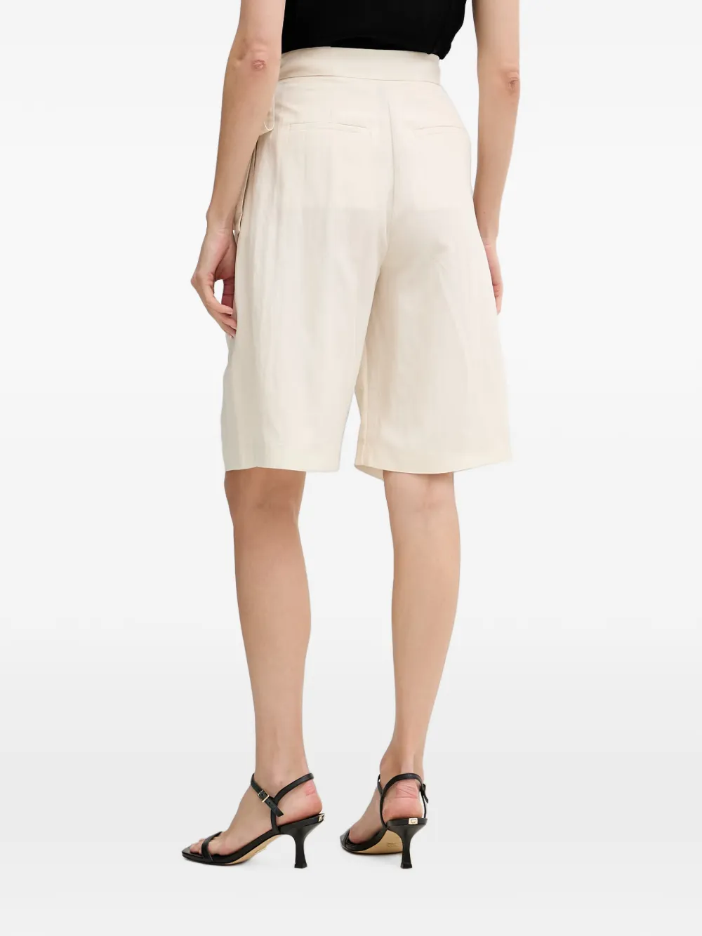 Sisley Shorts met wikkel-stijl en striksluiting Wit