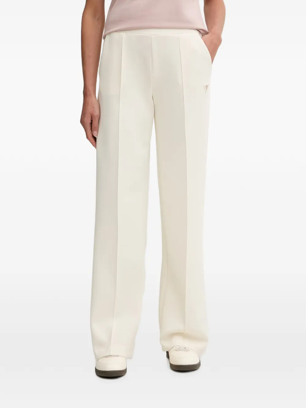 GUESS USA logo-plaque pintuck trousers - Toni neutri