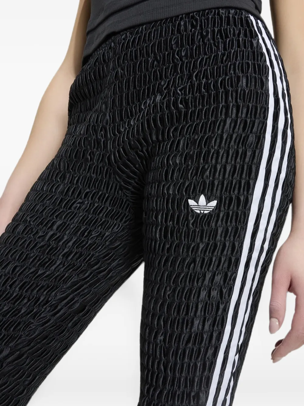 adidas Capri smocked side-stripe trousers Zwart