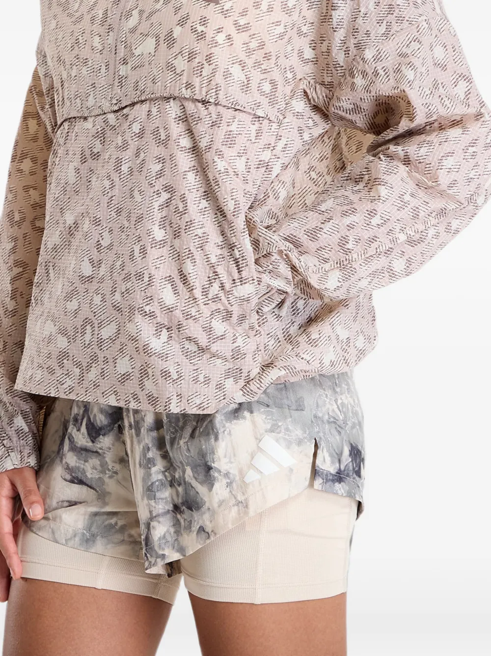adidas Terrex Xploric Clima365 hoodie met luipaardprint Beige