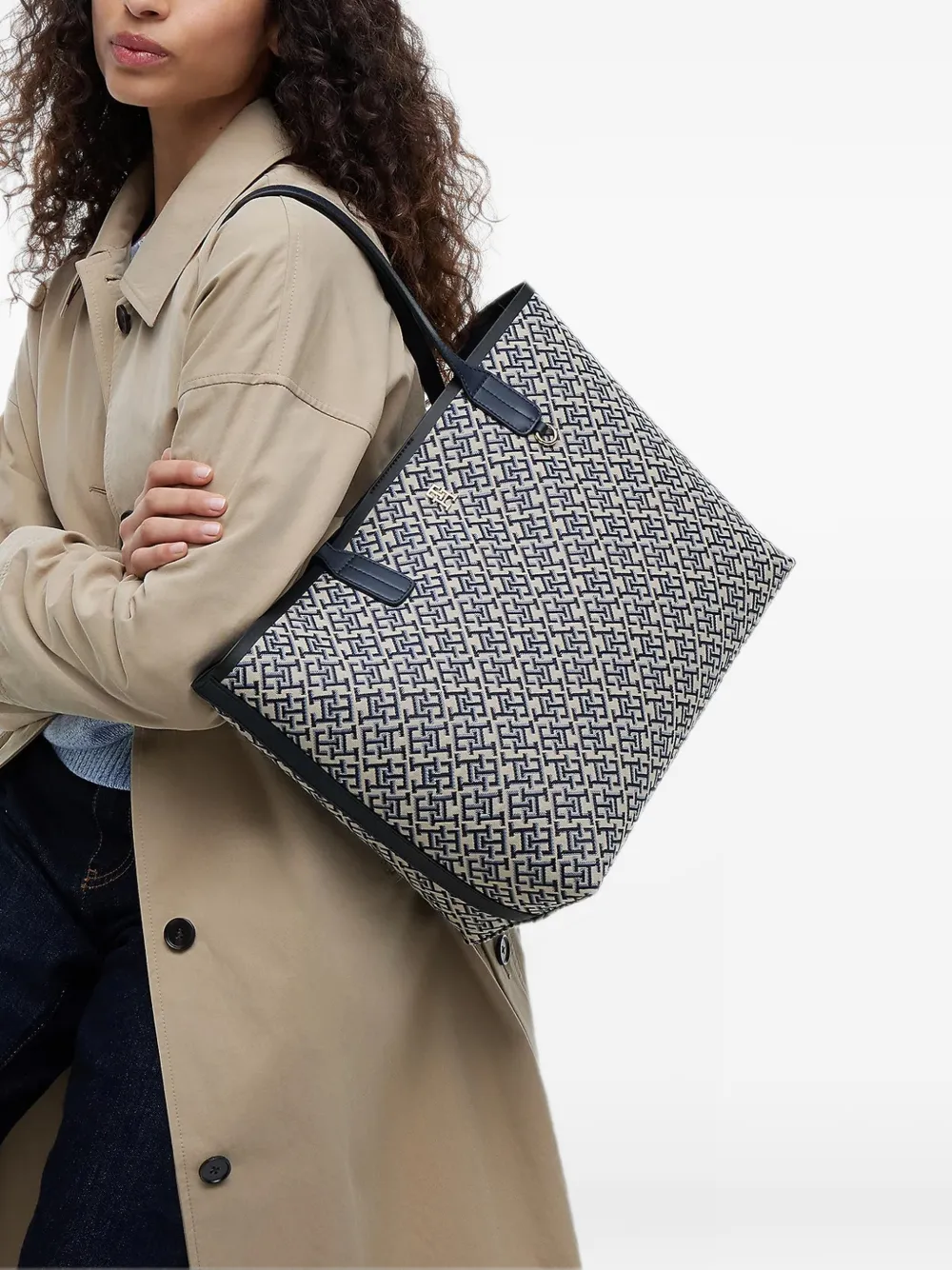 Tommy Hilfiger monogram-pattern logo-plaque tote bag - Blu