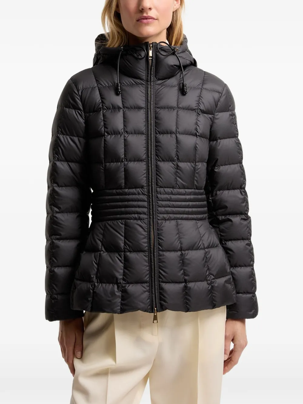 Moncler Engoulevent gewatteerd donsjack met capuchon Zwart