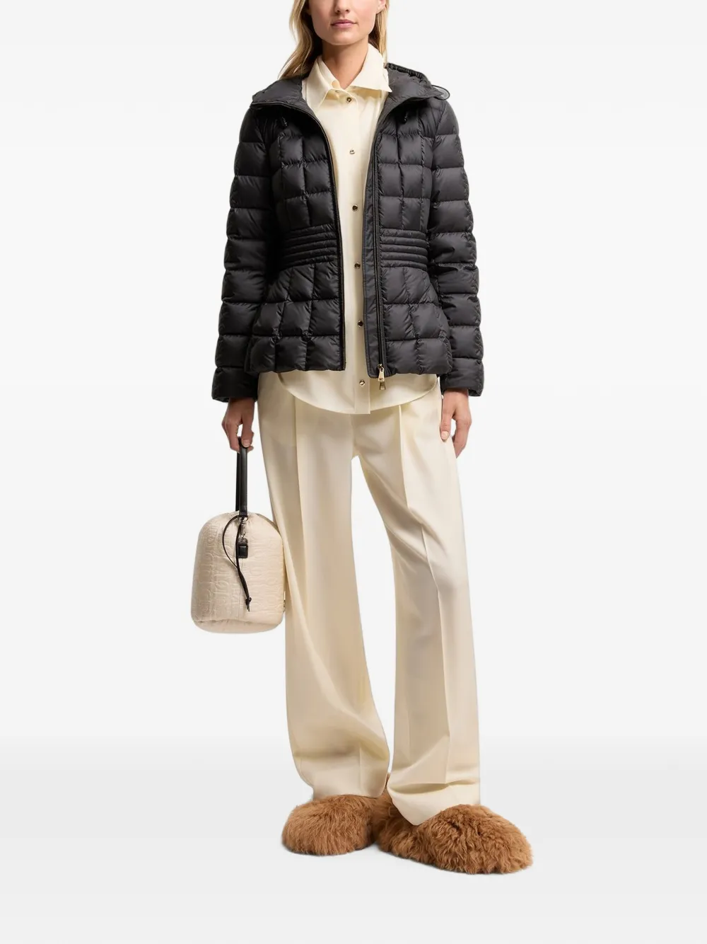 Moncler Engoulevent gewatteerd donsjack met capuchon Zwart