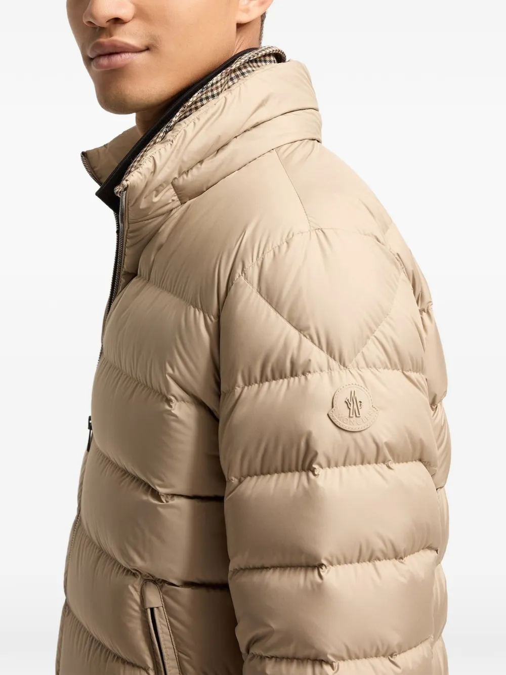Moncler Gewatteerd jack met capuchon Beige