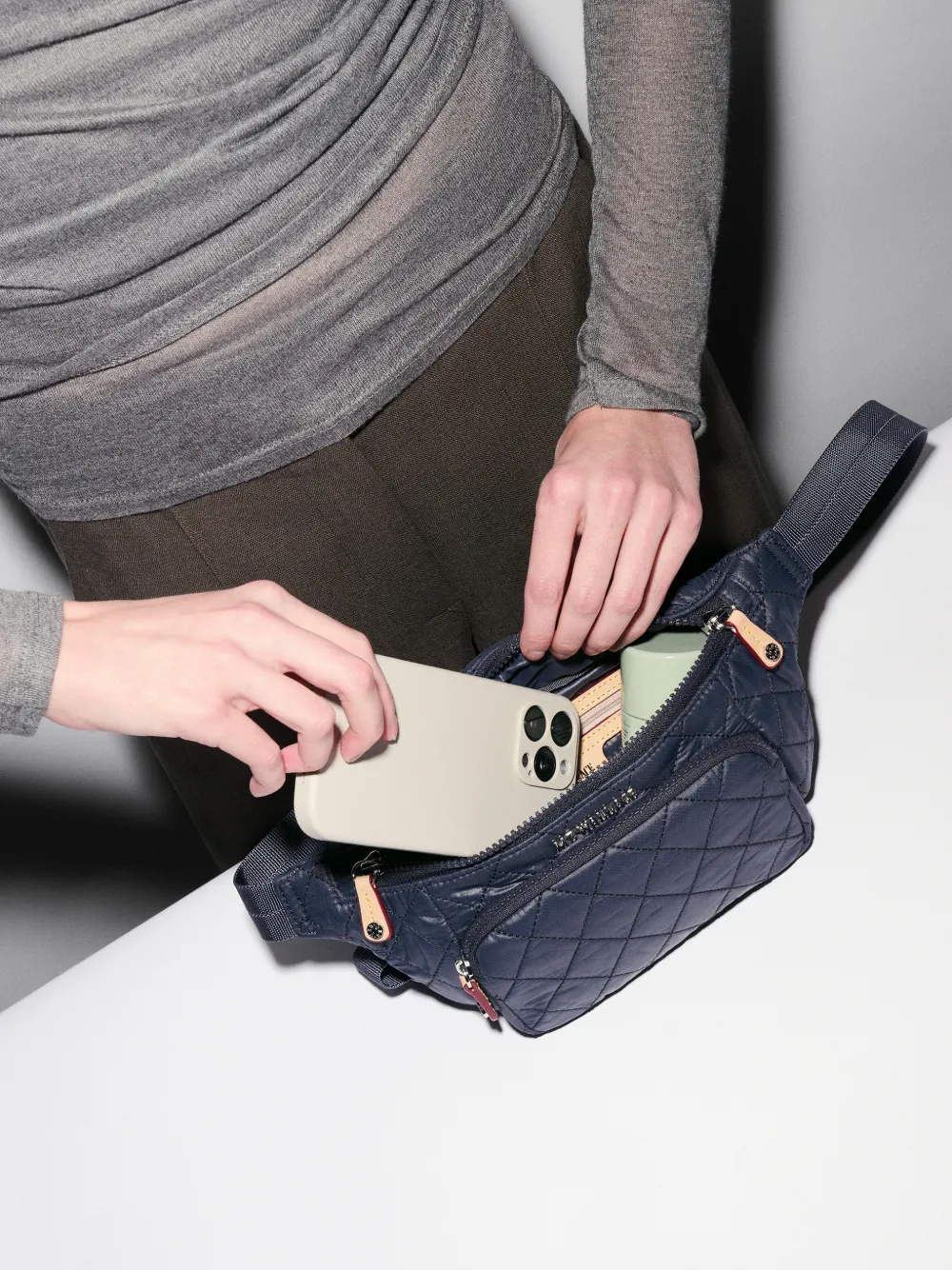 Mz Wallace Kleine Metro gewatteerde heuptas Blauw