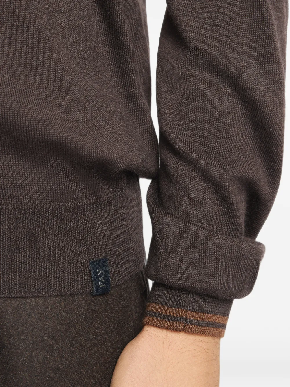 Fay Trui met ronde hals en elleboogpatch Bruin
