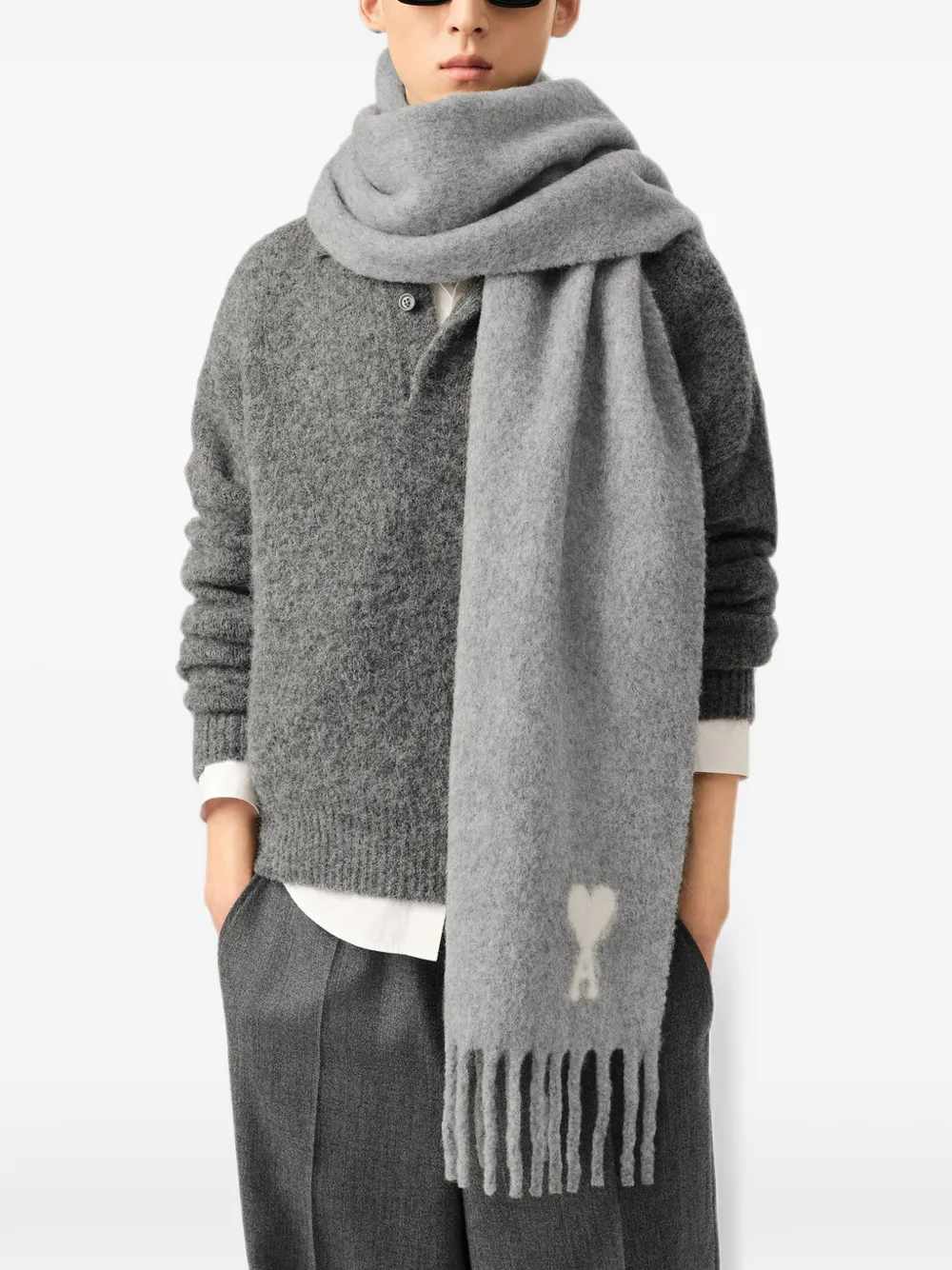 AMI Paris Alpaca sjaal met Ami de Coeur Grijs