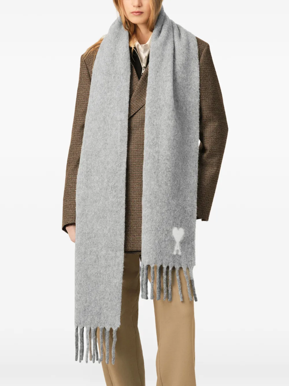 AMI Paris Alpaca sjaal met Ami de Coeur Grijs