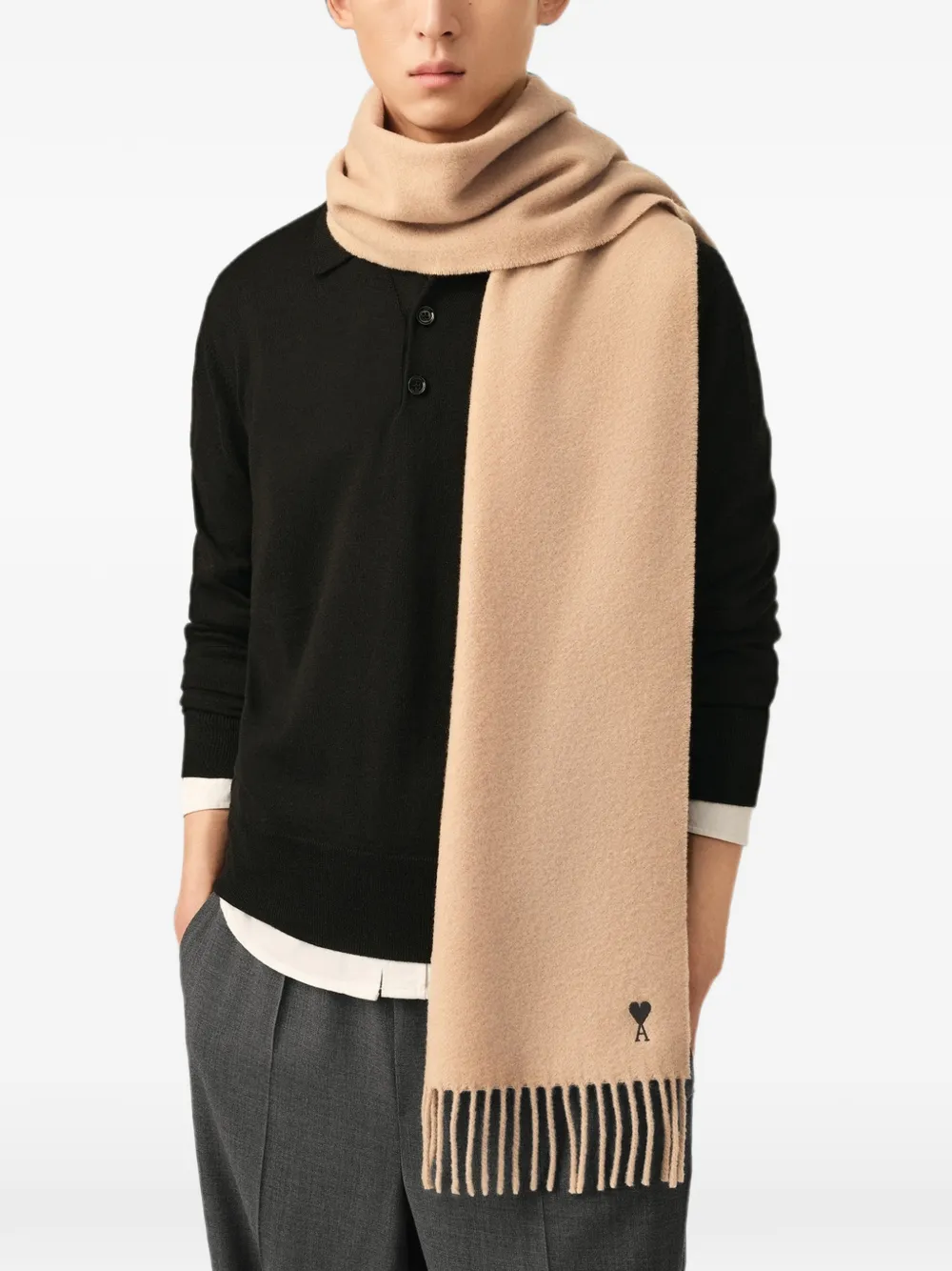 AMI Paris Wollen sjaal met Ami de Coeur Beige