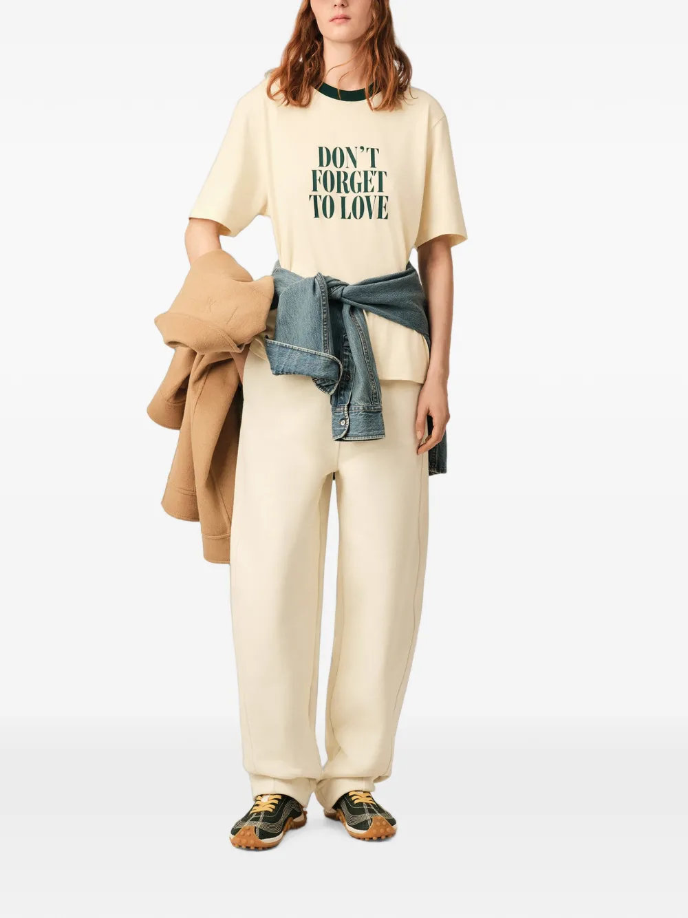AMI Paris Katoenen T-shirt met tekst Beige