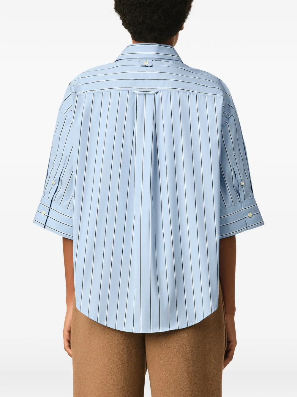 AMI Paris Gestreepte katoenen blouse met korte mouwen en reliëf logo Blauw