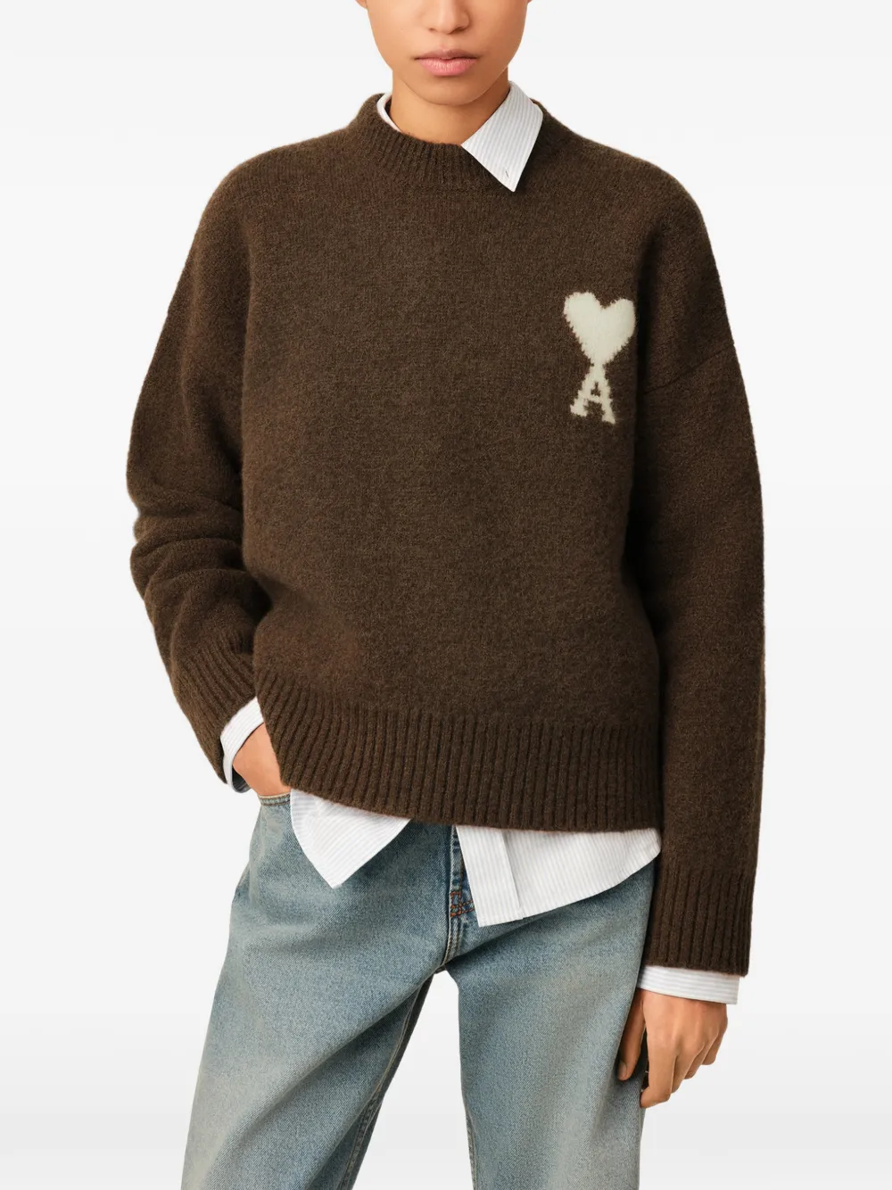 AMI Paris Alpaca trui met ronde hals en Ami de Coeur Bruin