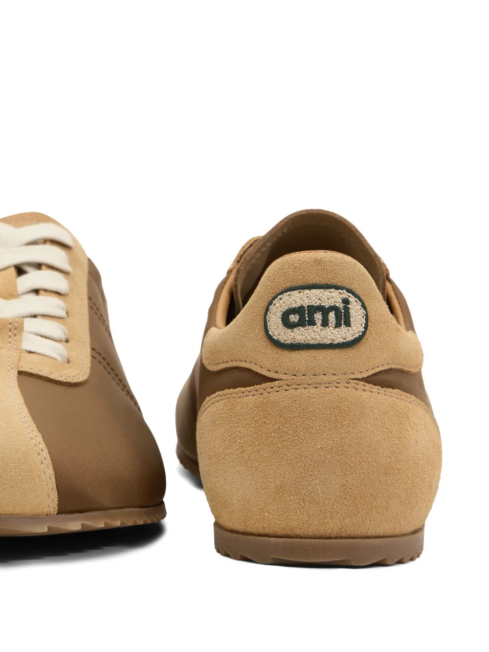 AMI Paris Nylon zachte sneakers Bruin
