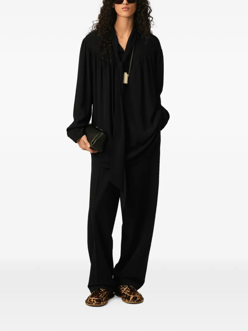 AMI Paris lavalliere zijden blouse Zwart