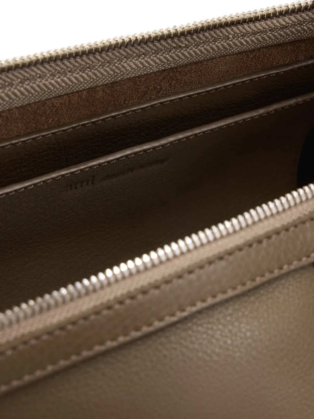 AMI Paris Kleine Etienne Taurillon leren crossbodytas Bruin